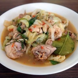 แกงอ่อมไก่