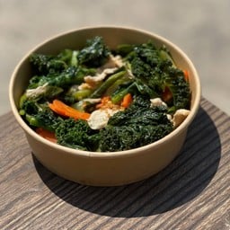 กับข้าว เคลผัดคะน้าอกไก่  คนรักสุขภาพต้องจัด !! (258kcal)