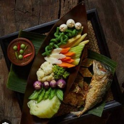 กล่องข้าวกล่องน้ำ ซอยมังกรนาคดี