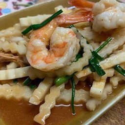 ข้าว-ผัดยอดมะพร้าว