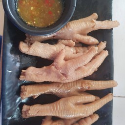 ขา ตุ๋น ทานเล่นืน้ำจิ้มซีฟู๊ด