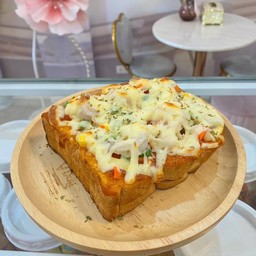 ปังปิ้งพิซซ่าหน้ากุ้ง ชีส