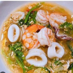 สุกี้ทะเลกุ้งหมึก