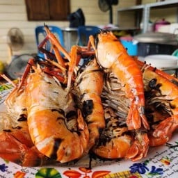 กุ้งเผาครึ่งโล