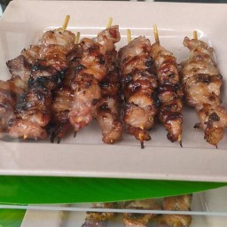 รีณ่าหมูปิ้ง