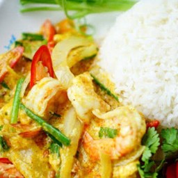 ทะเลผัดผงหรี่ราดข้าว