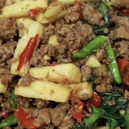 ข้าว-กะเพรายอดมะพร้าว