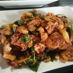 ผัดเผ็ดหมูป่า