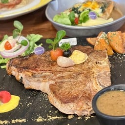 สเต็กเนื้อ ทีโบน
