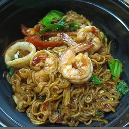 มาม่าผัดชี่อิ๊ว