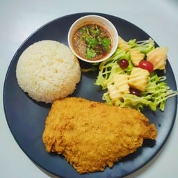 ข้าวปลาทอด