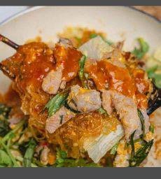 สุกี้แห้ง