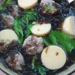 ต้มจืดสาหร่ายเต้าหู้หมูสับ