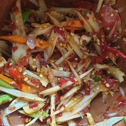 ส้มตำเจ้ไผ่(ตลาดเทศบาลติดกับเมนูปลาปลา)