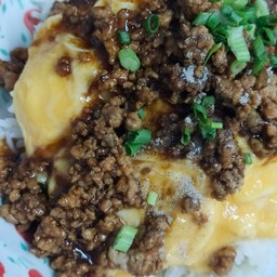 ข้าวไข่ข้นหมูสับผัดซีอิ๊ว