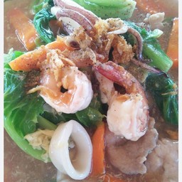 ราดหน้ารวมมิตร