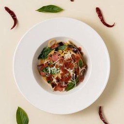 สปาเก็ตตี้เบค่อนพริกแห้ง