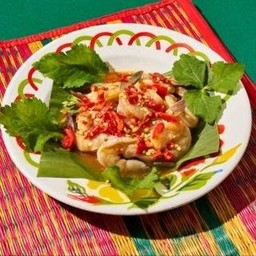 ยำกุ้งสด  Spicy fresh shrimp salad