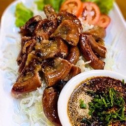 ใส้อ่อนทอดกระเทียม