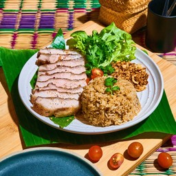 ข้าวผัดมันคอหมูย่างแจ่ว  GRILLED PORK NECK RICE