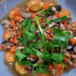 เต้าหู้ทรงเครื่อง