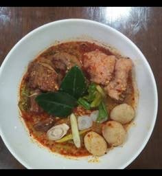 ก๋วยเตี๋ยวต้มยำน้ำข้นรสจัด สูตรพริกเผา-นมสด (วุ้นเส้น)