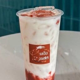 สตรอเบอร์รี่ นมสด