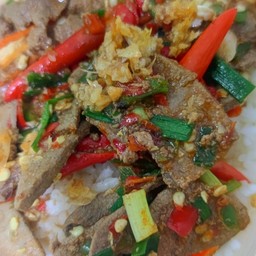 ผัดพริกเกลือตับหมู