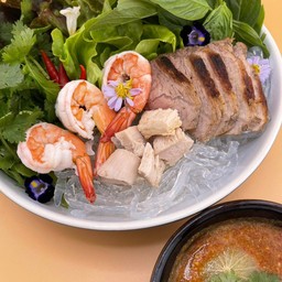 เกินห้าหมู่