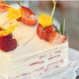 Strawberrycrap cake