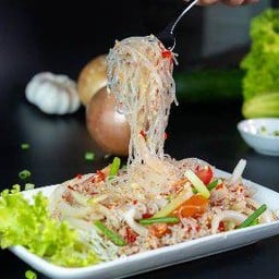 ยำวุ้นเส้น/มาม่า