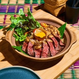 ข้าวผัดมันเนื้อย่าง  GRILLED BEEF WITH RICE