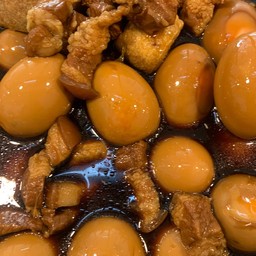 ไข่พะโล้หมูสามชั้น
