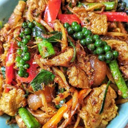 ผัดเผ็ดหมูป่า