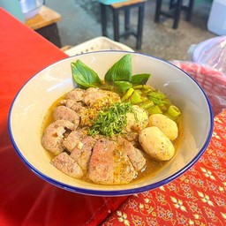 เกาเหลาน้ำตก