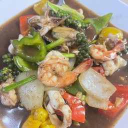 B29-ทะเลรวมมิตรผัดพริกไทยดำ