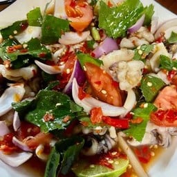 ยำปลาหมึก