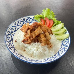 ข้าวหมูสามชั้นทอดเคย