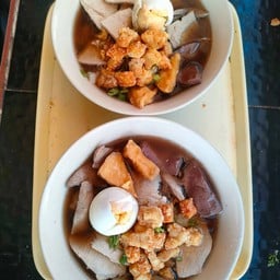 ก๋วยจั๊บพิเศษ5ถุง(แถมฟรีกากหมู1ถุง)