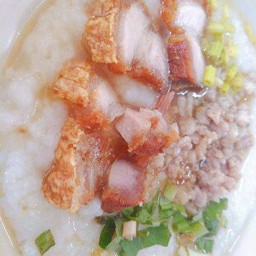 ข้าวต้มหมูกรอบหมูสับหมูเด้งหอมๆต้องลอง