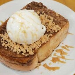 ปังนวินดา  (ขนมปังไส้ทะลัก โทสคาราเมล) บ้านกรด