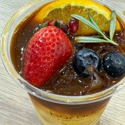 Kuro (Yuzu coffee) 150 บาท เปรี้ยวหวานกำลังดี กินแล้วสดชื่นมาก