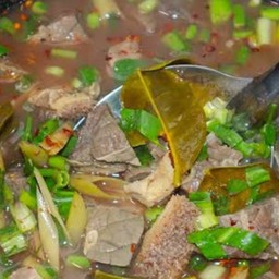 ต้มแซบเครื่องไนเนื้อ