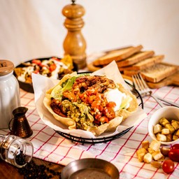 Quee  B(eef) Taco salad