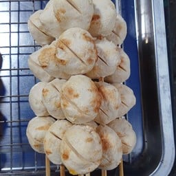 ยำแซ่บ หมูย่าง ไส้