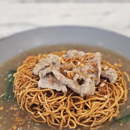 ราดหน้าหมี่กรอบ