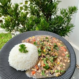 ข้าวราดผัดเต้าหู้ทรงเครื่อง