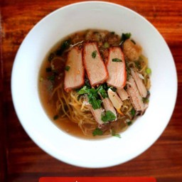 บะหมี่ปูหมูแดง