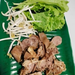 ก๋วยเตี๋ยวหมูตุ๋น ข้าวหมูตุ๋นข้างเซเว่นดอนเมือง