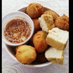 เผือกทอด + เต้าหู้ทอด